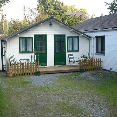B&B Les Bergers Braine-lʼAlleud Exteriör bild