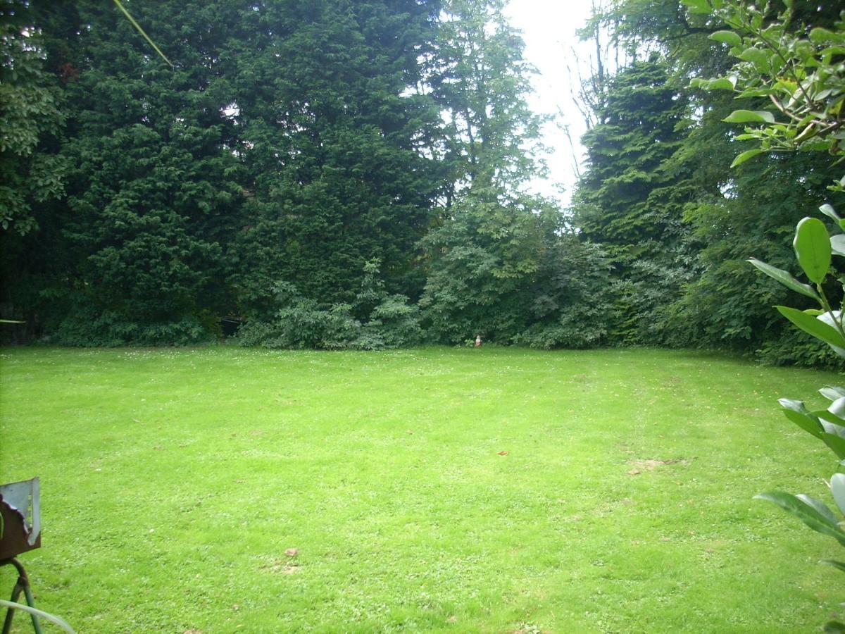 B&B Les Bergers Braine-lʼAlleud Exteriör bild